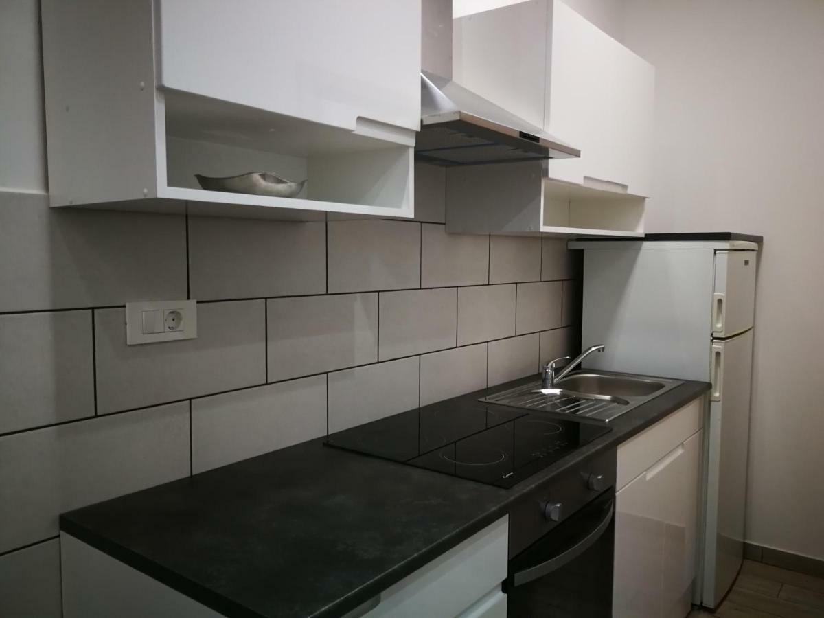 Appartma Katja Gabrovica pri Črnem Kalu エクステリア 写真